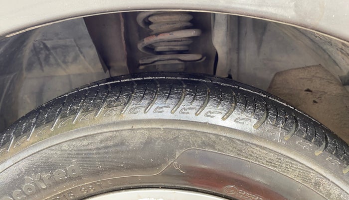 2020 Renault TRIBER RXZ, Petrol, Manual, 39,230 km, Left Front Tyre Tread