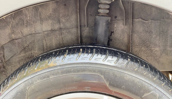 2020 Renault TRIBER RXZ, Petrol, Manual, 39,230 km, Left Rear Tyre Tread