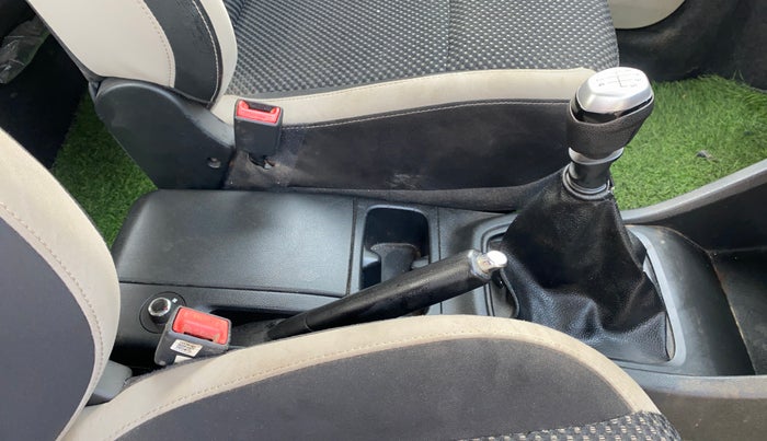 2020 Renault TRIBER RXZ, Petrol, Manual, 39,230 km, Gear Lever