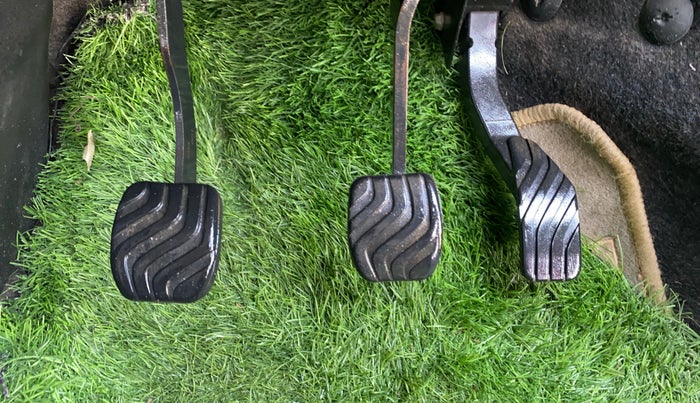 2020 Renault TRIBER RXZ, Petrol, Manual, 39,230 km, Pedals