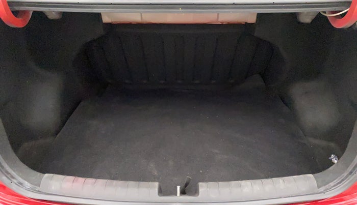 2014 Hyundai Xcent SX 1.2 (O), Petrol, Manual, 72,826 km, Boot Inside