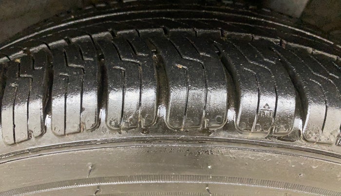 2014 Hyundai Grand i10 ASTA 1.2 KAPPA VTVT, Petrol, Manual, 75,204 km, Left Rear Tyre Tread