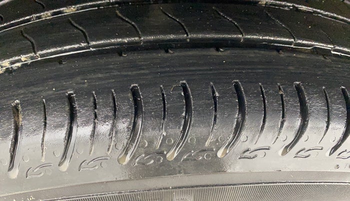 2023 Maruti New Wagon-R ZXI 1.2, Petrol, Manual, 28,091 km, Left Front Tyre Tread