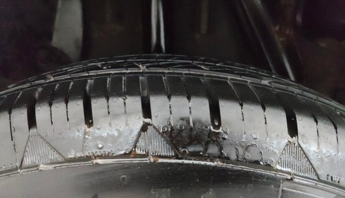 2019 Renault Duster 110 PS RXS 4X2 AMT DIESEL, Diesel, Automatic, 50,181 km, Right Rear Tyre Tread