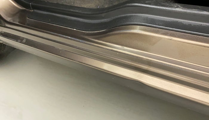 2013 Maruti Wagon R 1.0 VXI, Petrol, Manual, 78,410 km, Left running board - Paint is slightly faded