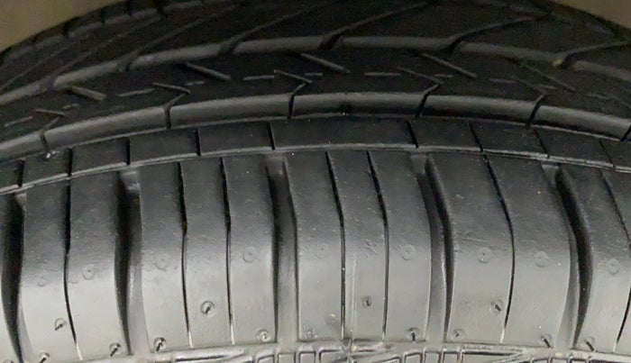 2013 Maruti Wagon R 1.0 VXI, Petrol, Manual, 78,410 km, Left Rear Tyre Tread