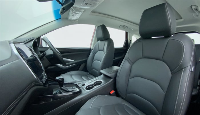 2019 MG HECTOR SHARP DCT PETROL, Petrol, Automatic, 9,076 km, Right Side Front Door Cabin