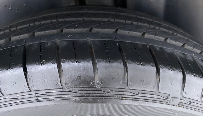 2019 MG HECTOR SHARP DCT PETROL, Petrol, Automatic, 9,076 km, Left Rear Tyre Tread