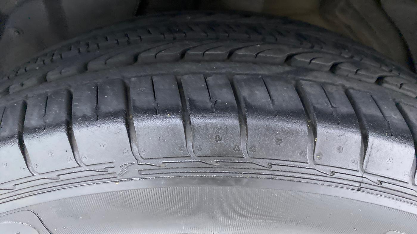 2019 MG HECTOR SHARP DCT PETROL, Petrol, Automatic, 9,076 km, Left Front Tyre Tread