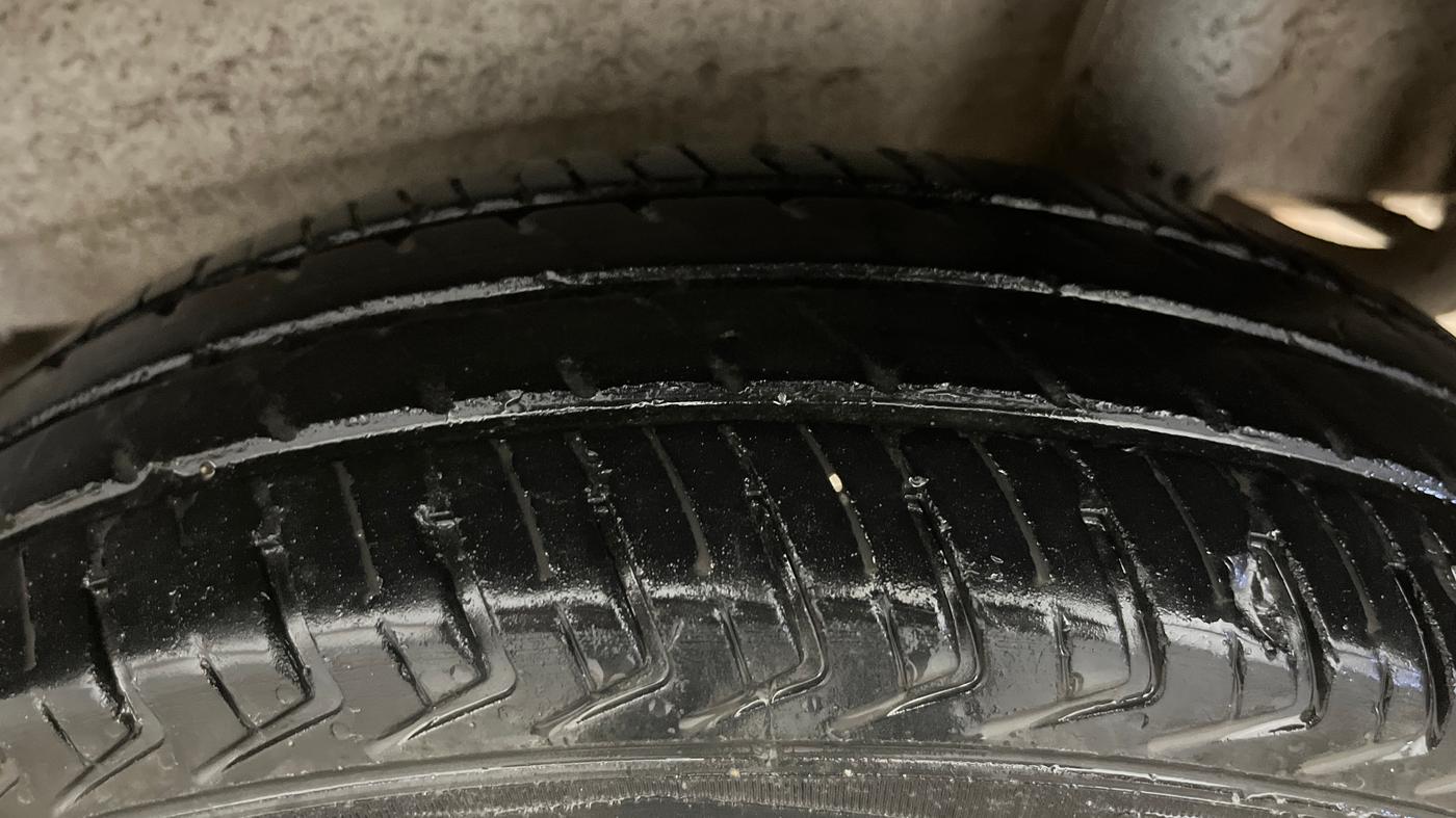 2023 Maruti Alto K10 LXI, CNG, Manual, 37,953 km, Left Rear Tyre Tread