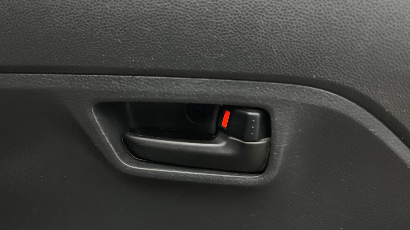 2023 Maruti Alto K10 LXI, CNG, Manual, 37,953 km, Driver Side Door Panels Control
