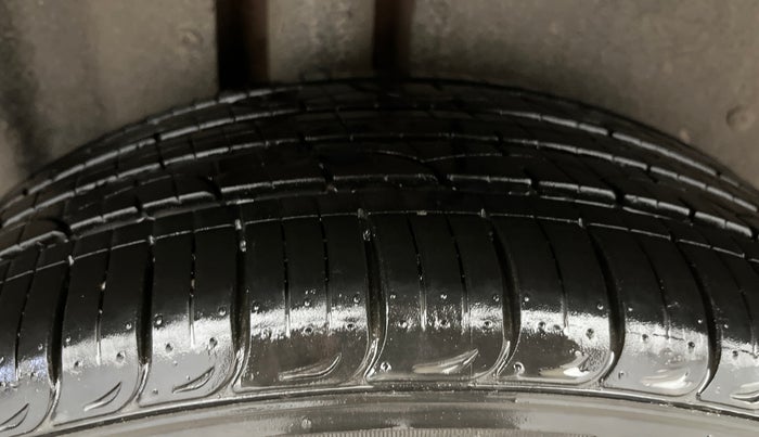 2024 MG HECTOR Select Pro 2.0 Turbo Diesel MT, Diesel, Manual, 34,950 km, Right Rear Tyre Tread