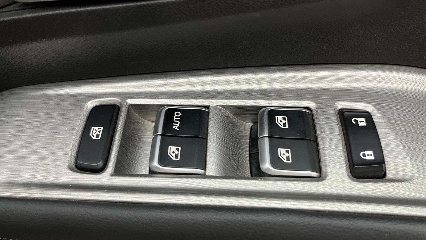 2024 MG HECTOR Select Pro 2.0 Turbo Diesel MT, Diesel, Manual, 34,950 km, Driver Side Door Panels Control