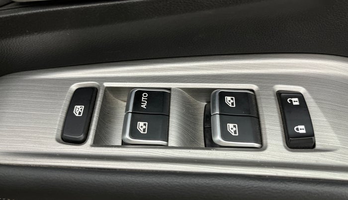 2024 MG HECTOR Select Pro 2.0 Turbo Diesel MT, Diesel, Manual, 34,950 km, Driver Side Door Panels Control