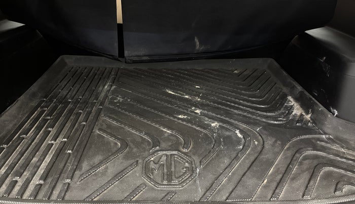 2024 MG HECTOR Select Pro 2.0 Turbo Diesel MT, Diesel, Manual, 34,950 km, Boot Inside