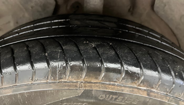 2024 MG HECTOR Select Pro 2.0 Turbo Diesel MT, Diesel, Manual, 34,950 km, Left Front Tyre Tread