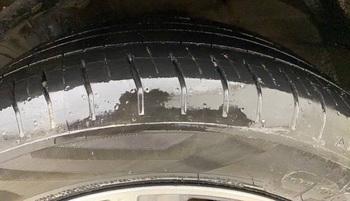 2024 Hyundai Verna SX 1.5 l MPI, Petrol, Manual, 34,494 km, Left Front Tyre Tread
