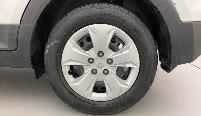 2016 Hyundai Creta BASE 1.6 PETROL, Petrol, Manual, 83,573 km, Left Rear Wheel