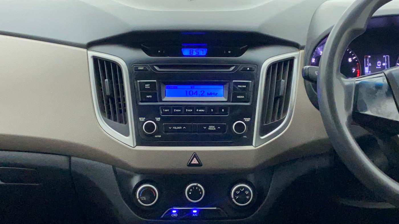 2016 Hyundai Creta BASE 1.6 PETROL, Petrol, Manual, 83,573 km, Air Conditioner