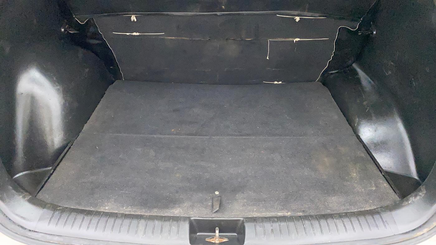 2016 Hyundai Creta BASE 1.6 PETROL, Petrol, Manual, 83,573 km, Boot Inside