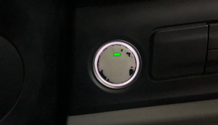 2020 Tata ALTROZ XZ PETROL, Petrol, Manual, 85,433 km, Keyless Start/ Stop Button