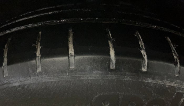 2020 Tata ALTROZ XZ PETROL, Petrol, Manual, 85,433 km, Left Front Tyre Tread