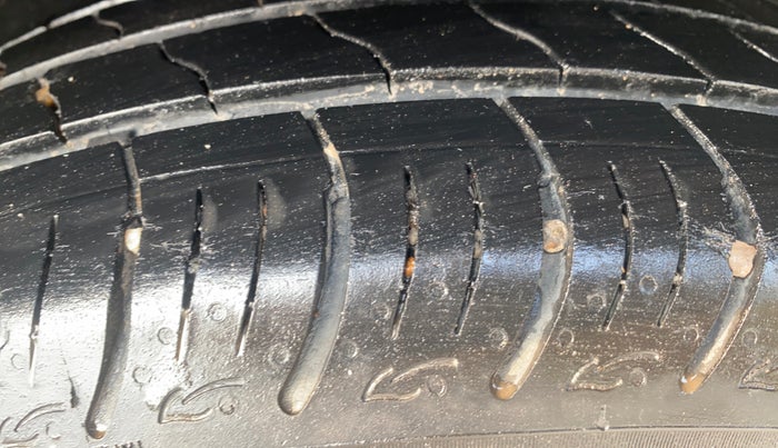 2021 Maruti Baleno DELTA PETROL 1.2, Petrol, Manual, 33,722 km, Left Rear Tyre Tread