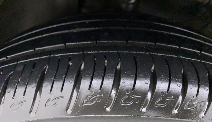 2021 KIA SONET HTX PLUS 1.0 IMT, Petrol, Manual, 15,355 km, Left Front Tyre Tread