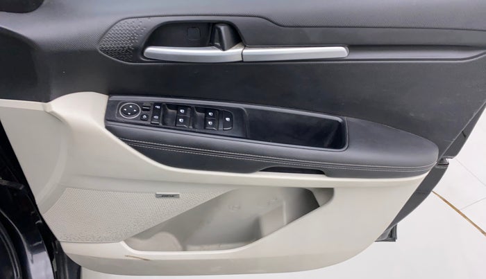 2021 KIA SONET HTX PLUS 1.0 IMT, Petrol, Manual, 15,355 km, Driver Side Door Panels Control