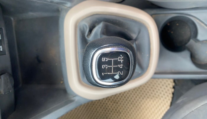 2017 Hyundai Grand i10 SPORTZ (O) 1.2 KAPPA VTVT, Petrol, Manual, 67,512 km, Gear Lever