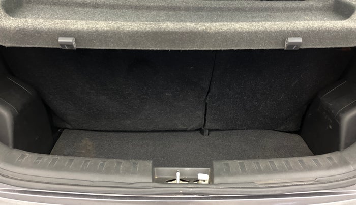 2015 Maruti Swift LXI (O), Petrol, Manual, 50,888 km, Boot Inside