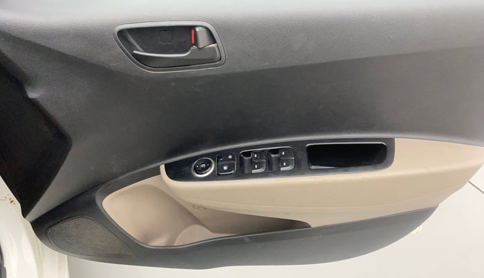 2015 Hyundai Grand i10 MAGNA 1.2 KAPPA VTVT, Petrol, Manual, 34,425 km, Driver Side Door Panels Control