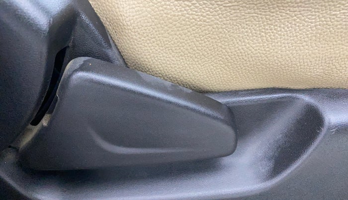 2019 Datsun Redi Go S 1.0, Petrol, Manual, 60,557 km, Driver Side Adjustment Panel