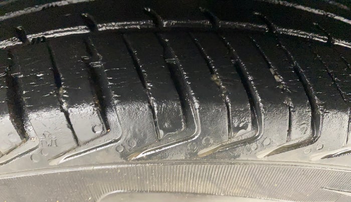 2019 Datsun Redi Go S 1.0, Petrol, Manual, 60,557 km, Right Front Tyre Tread