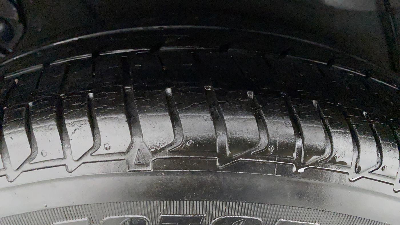 2017 Hyundai Verna 1.6 SX VTVT AT, Petrol, Automatic, 58,830 km, Right Front Tyre Tread