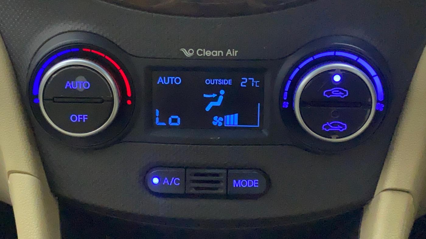 2017 Hyundai Verna 1.6 SX VTVT AT, Petrol, Automatic, 58,830 km, Automatic Climate Control