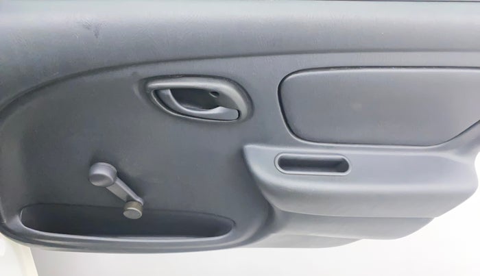 2012 Maruti Alto LXI, Petrol, Manual, 22,124 km, Driver Side Door Panels Control