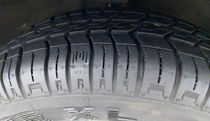 2012 Maruti Alto LXI, Petrol, Manual, 22,124 km, Right Front Tyre Tread