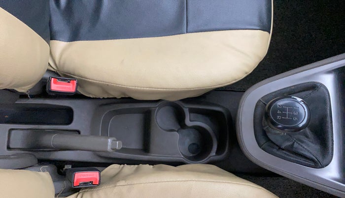 2016 Hyundai i10 MAGNA 1.1, Petrol, Manual, 43,175 km, Gear Lever