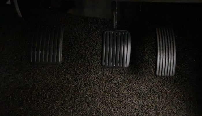 2016 Hyundai i10 MAGNA 1.1, Petrol, Manual, 43,175 km, Pedals