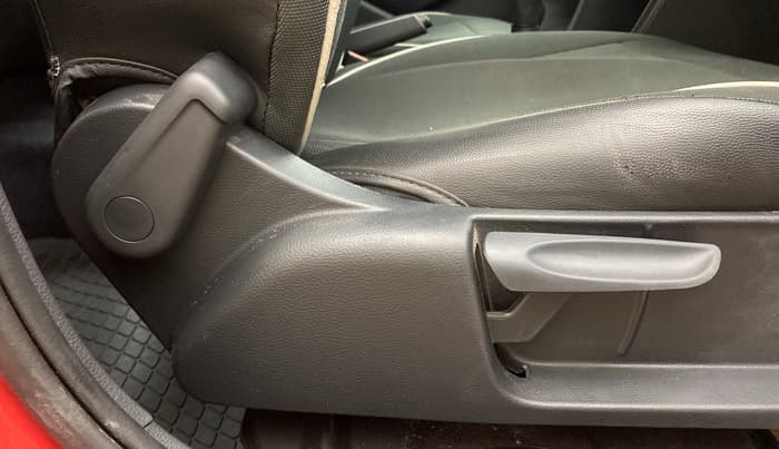 2022 Volkswagen Polo COMFORTLINE 1.0L MPI, Petrol, Manual, 24,276 km, Driver Side Adjustment Panel