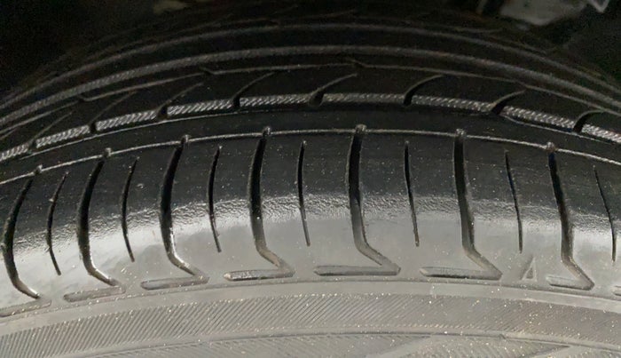 2018 Tata TIGOR XZ 1.2 REVOTRON, Petrol, Manual, 58,270 km, Right Front Tyre Tread