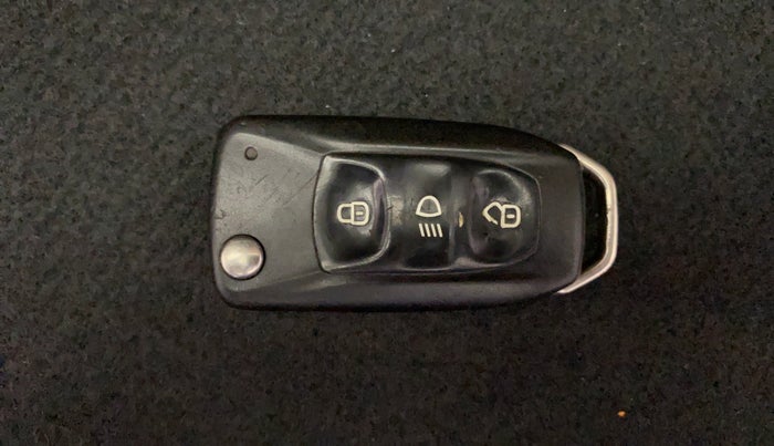 2017 Tata Tiago XZ PETROL, Petrol, Manual, 54,977 km, Key Close Up