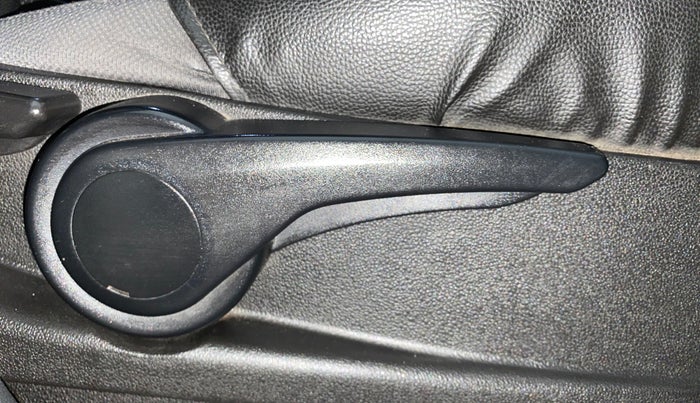 2017 Tata Tiago XZ PETROL, Petrol, Manual, 54,977 km, Driver Side Adjustment Panel