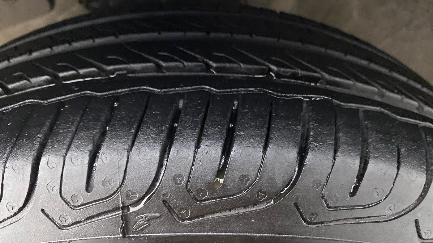 2015 Honda Amaze 1.2L I-VTEC VX, Petrol, Manual, 58,205 km, Left Front Tyre Tread