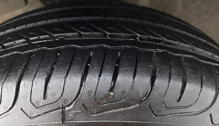 2015 Honda Amaze 1.2L I-VTEC VX, Petrol, Manual, 58,205 km, Left Front Tyre Tread