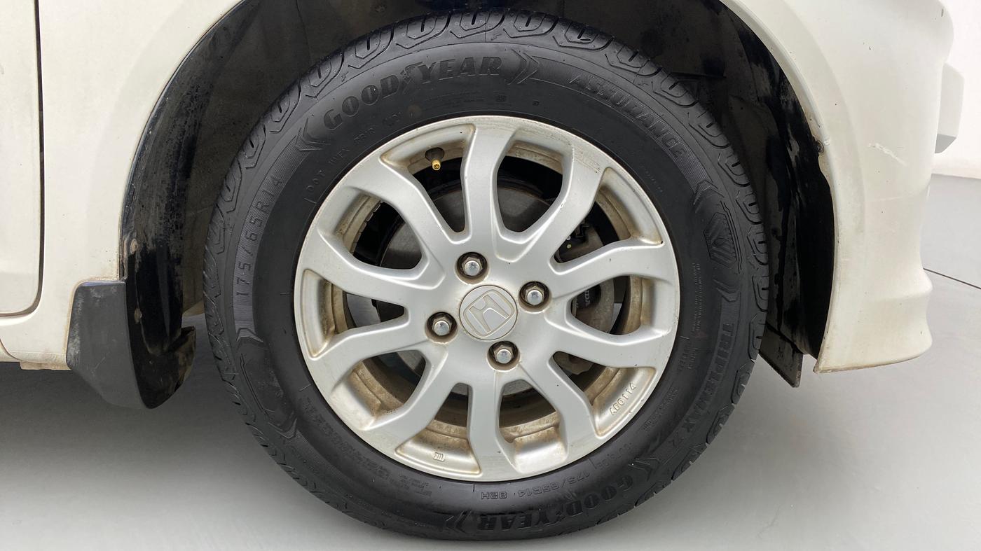 2015 Honda Amaze 1.2L I-VTEC VX, Petrol, Manual, 58,205 km, Right Front Wheel