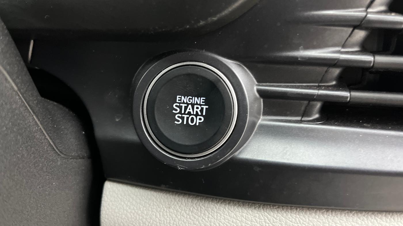 2025 Hyundai NEW I20 Sportz (O) 1.2 IVT, Petrol, Automatic, 11,272 km, Keyless Start/ Stop Button