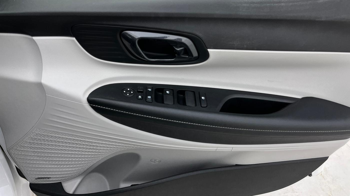 2025 Hyundai NEW I20 Sportz (O) 1.2 IVT, Petrol, Automatic, 11,272 km, Driver Side Door Panels Control