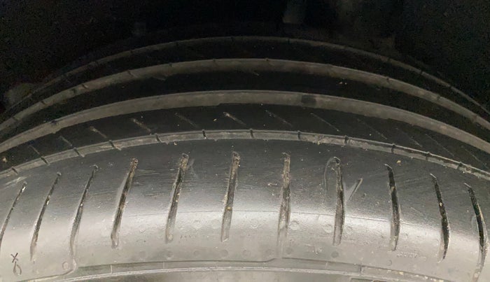 2016 Maruti Baleno ZETA PETROL 1.2, Petrol, Manual, 82,677 km, Left Rear Tyre Tread